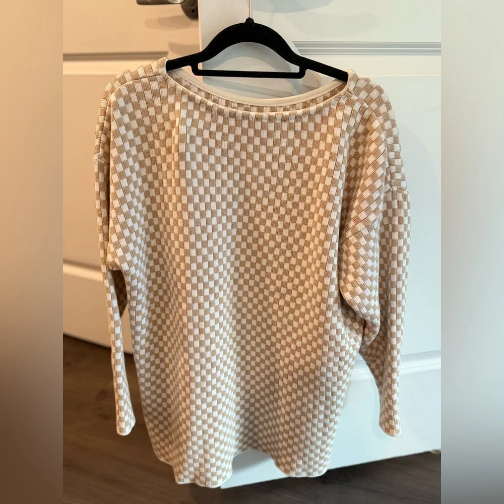 Vintage tan & white checkered oversized sweater - Picture 1 of 5